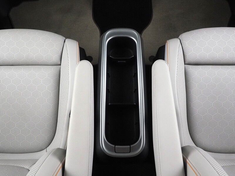 2025 Volkswagen ID. Buzz 1st Edition 4MOTION *NAVIGATION, ADAPTIVE CRUISE, SAFETY ALERTS, 360 CAMERAS, PANO GLASS ROOF, CLIMATE MASSAGE SEATS, HEATED STEERING, 2ND ROW CAPTAIN'S, HARMAN/KARDON, WIRELESS CHARGING, ANDROID & APPLE Round Rock TX