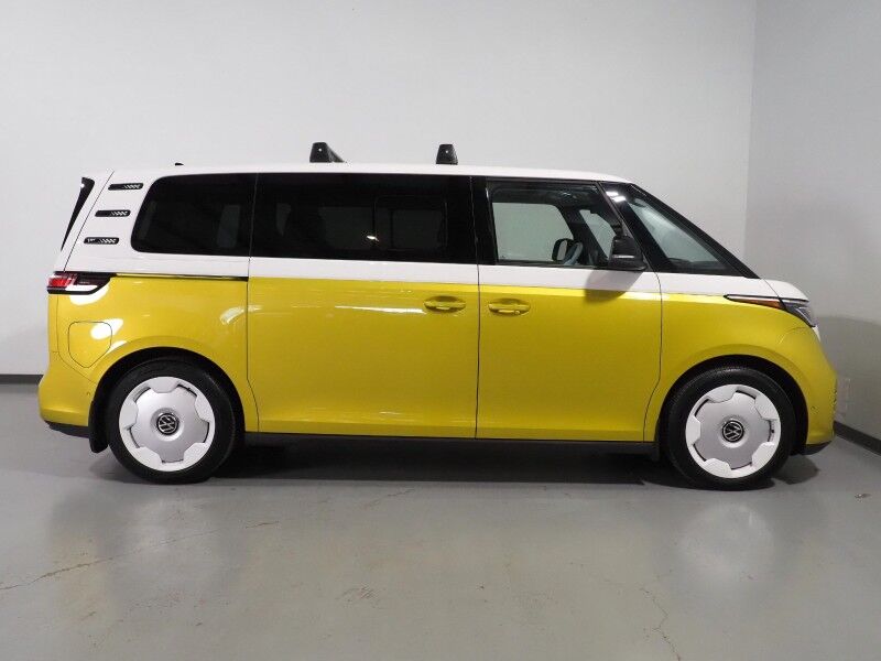 2025 Volkswagen ID. Buzz 1st Edition 4MOTION *NAVIGATION, ADAPTIVE CRUISE, SAFETY ALERTS, 360 CAMERAS, PANO GLASS ROOF, CLIMATE MASSAGE SEATS, HEATED STEERING, 2ND ROW CAPTAIN'S, HARMAN/KARDON, WIRELESS CHARGING, ANDROID & APPLE Round Rock TX