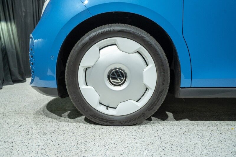 2025 Volkswagen ID. Buzz 1st Edition 4MOTION w/Two-Tone Mini-van, Passenger Van Peoria AZ