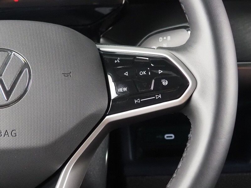 2025 Volkswagen ID. Buzz Pro S *NAVIGATION, ADAPTIVE CRUISE, SAFETY ALERTS, BACKUP-CAMERA, COLOR TOUCHSCREEN, CLIMATE/MASSAGE SEATS, HEATED STEERING, POWER LIFTGATE, WIRELESS CHARGING, ANDROID & APPLE Round Rock TX