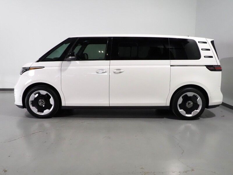 2025 Volkswagen ID. Buzz Pro S *NAVIGATION, ADAPTIVE CRUISE, SAFETY ALERTS, BACKUP-CAMERA, COLOR TOUCHSCREEN, CLIMATE/MASSAGE SEATS, HEATED STEERING, POWER LIFTGATE, WIRELESS CHARGING, ANDROID & APPLE Round Rock TX