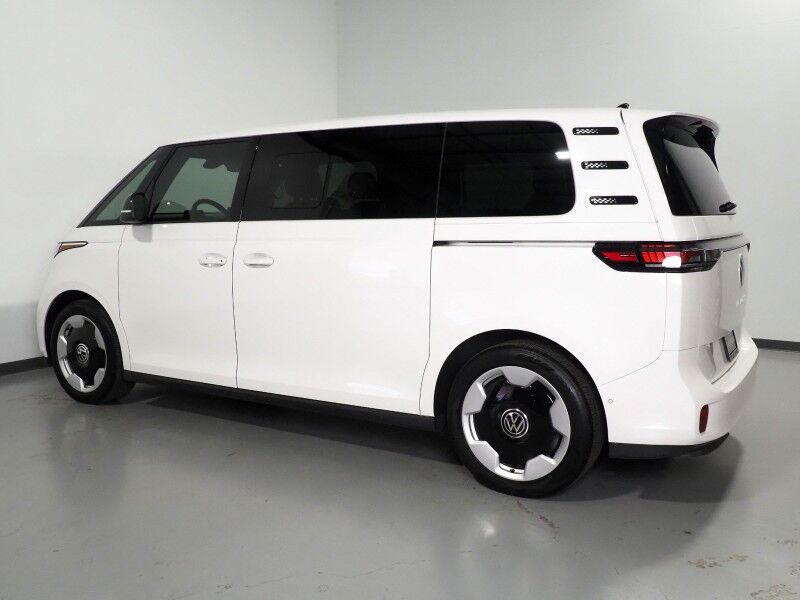 2025 Volkswagen ID. Buzz Pro S *NAVIGATION, ADAPTIVE CRUISE, SAFETY ALERTS, BACKUP-CAMERA, COLOR TOUCHSCREEN, CLIMATE/MASSAGE SEATS, HEATED STEERING, POWER LIFTGATE, WIRELESS CHARGING, ANDROID & APPLE Round Rock TX