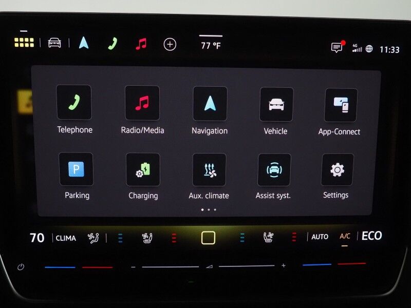 2025 Volkswagen ID. Buzz Pro S *NAVIGATION, ADAPTIVE CRUISE, SAFETY ALERTS, BACKUP-CAMERA, COLOR TOUCHSCREEN, CLIMATE/MASSAGE SEATS, HEATED STEERING, POWER LIFTGATE, WIRELESS CHARGING, ANDROID & APPLE Round Rock TX