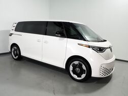 2025_Volkswagen_ID. Buzz Pro S_*NAVIGATION, ADAPTIVE CRUISE, SAFETY ALERTS, BACKUP-CAMERA, COLOR TOUCHSCREEN, CLIMATE/MASSAGE SEATS, HEATED STEERING, POWER LIFTGATE, WIRELESS CHARGING, ANDROID & APPLE_ Round Rock TX
