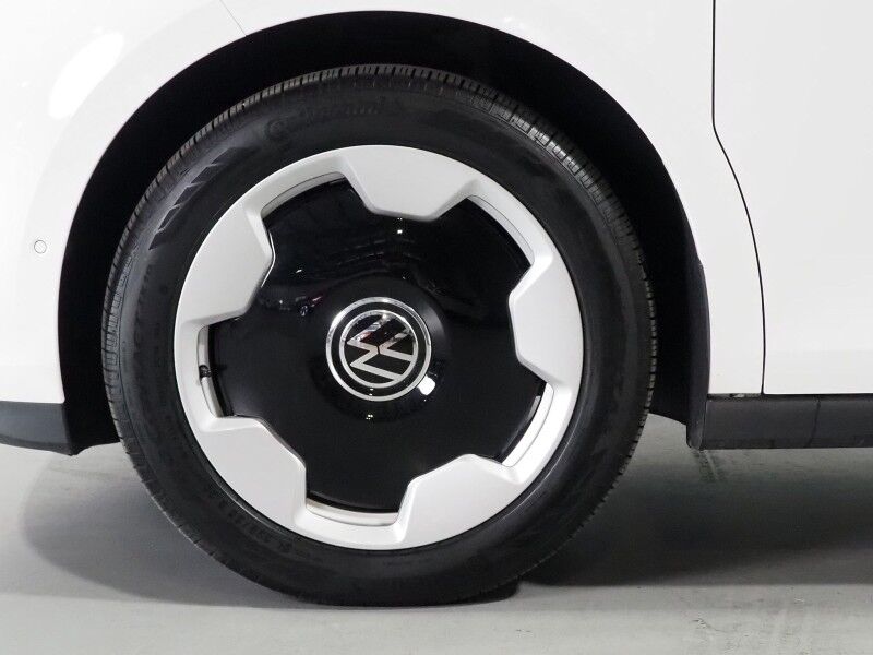 2025 Volkswagen ID. Buzz Pro S *NAVIGATION, ADAPTIVE CRUISE, SAFETY ALERTS, BACKUP-CAMERA, COLOR TOUCHSCREEN, CLIMATE/MASSAGE SEATS, HEATED STEERING, POWER LIFTGATE, WIRELESS CHARGING, ANDROID & APPLE Round Rock TX