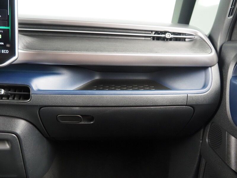 2025 Volkswagen ID. Buzz Pro S *NAVIGATION, ADAPTIVE CRUISE, SAFETY ALERTS, BACKUP-CAMERA, COLOR TOUCHSCREEN, CLIMATE/MASSAGE SEATS, HEATED STEERING, POWER LIFTGATE, WIRELESS CHARGING, ANDROID & APPLE Round Rock TX