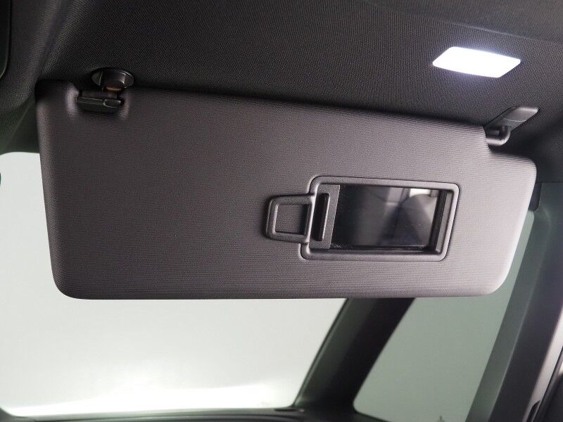 2025 Volkswagen ID. Buzz Pro S *NAVIGATION, ADAPTIVE CRUISE, SAFETY ALERTS, BACKUP-CAMERA, COLOR TOUCHSCREEN, CLIMATE/MASSAGE SEATS, HEATED STEERING, POWER LIFTGATE, WIRELESS CHARGING, ANDROID & APPLE Round Rock TX