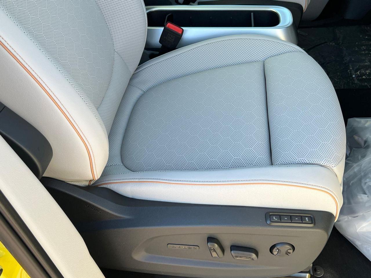 2025 Volkswagen ID. Buzz Pro S Plus Hagerstown MD