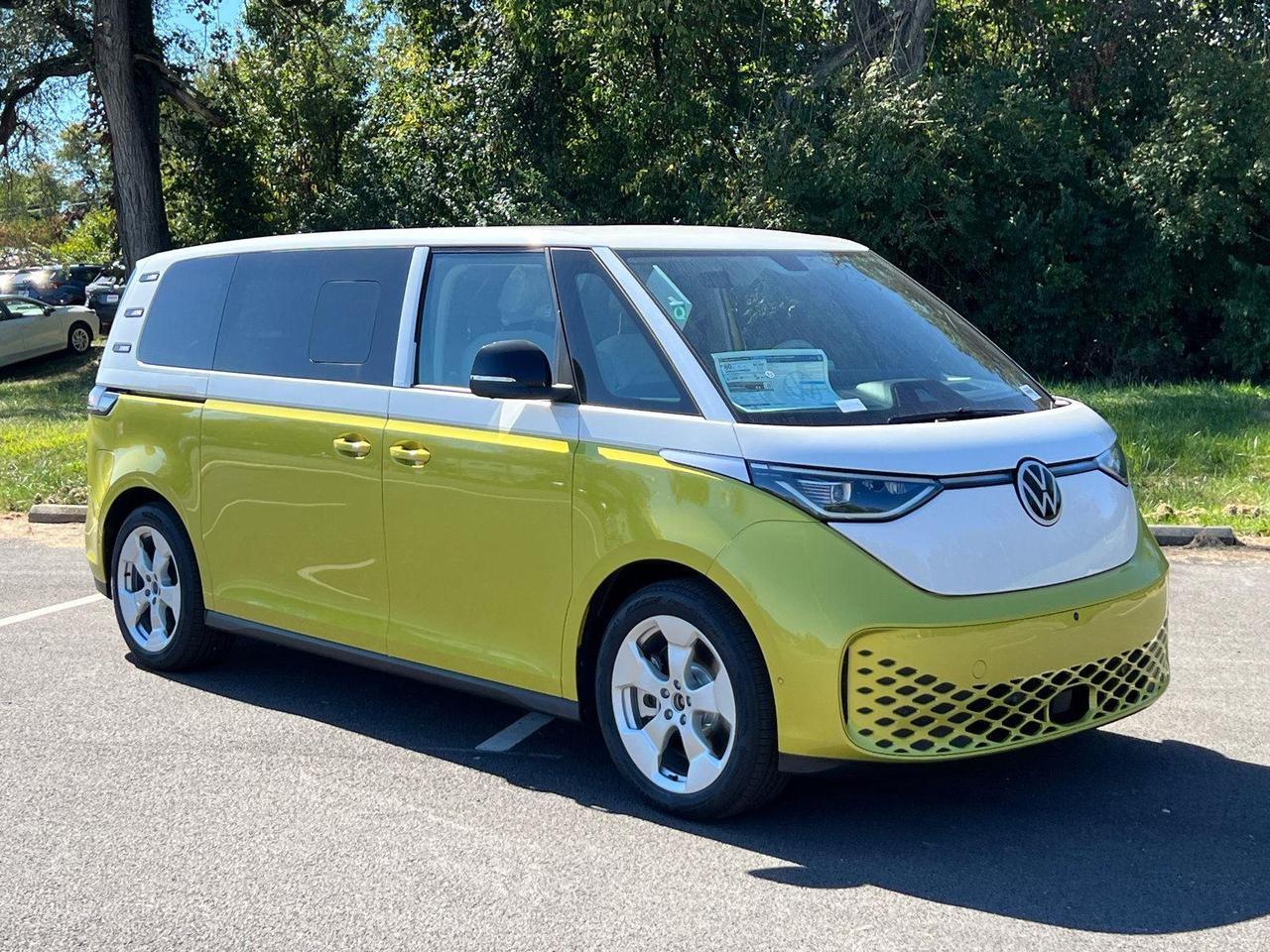 2025 Volkswagen ID. Buzz Pro S Plus