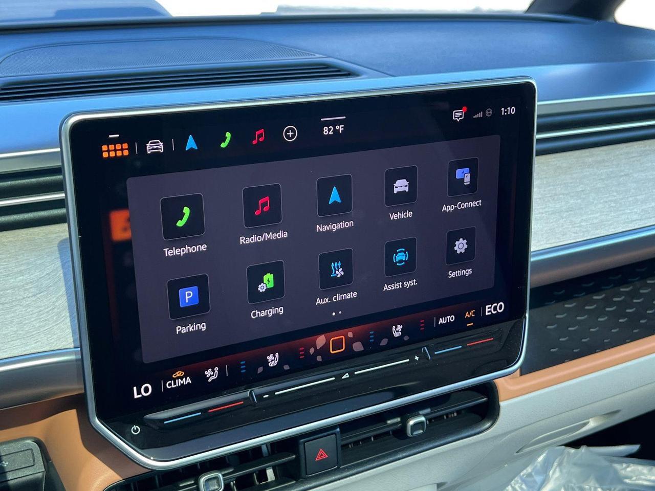 2025 Volkswagen ID. Buzz Pro S Plus Hagerstown MD