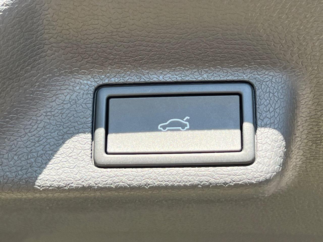 2025 Volkswagen ID. Buzz Pro S Plus Hagerstown MD