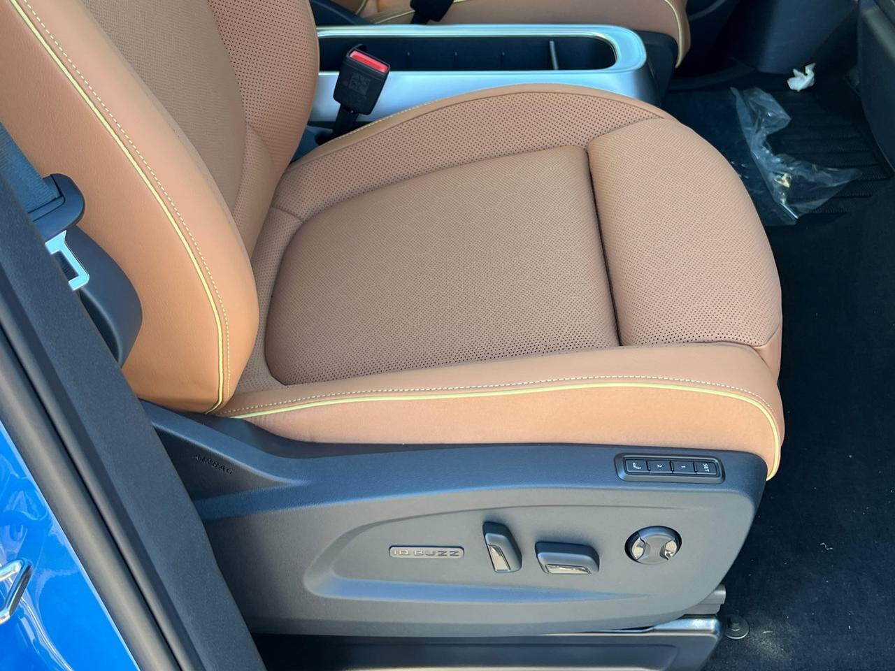 2025 Volkswagen ID. Buzz Pro S Plus Hagerstown MD