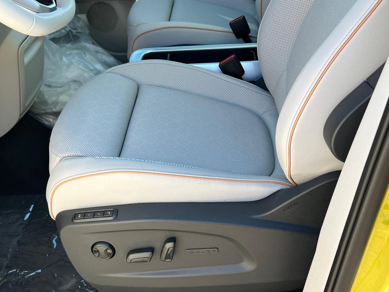 2025 Volkswagen ID. Buzz Pro S Plus Hagerstown MD