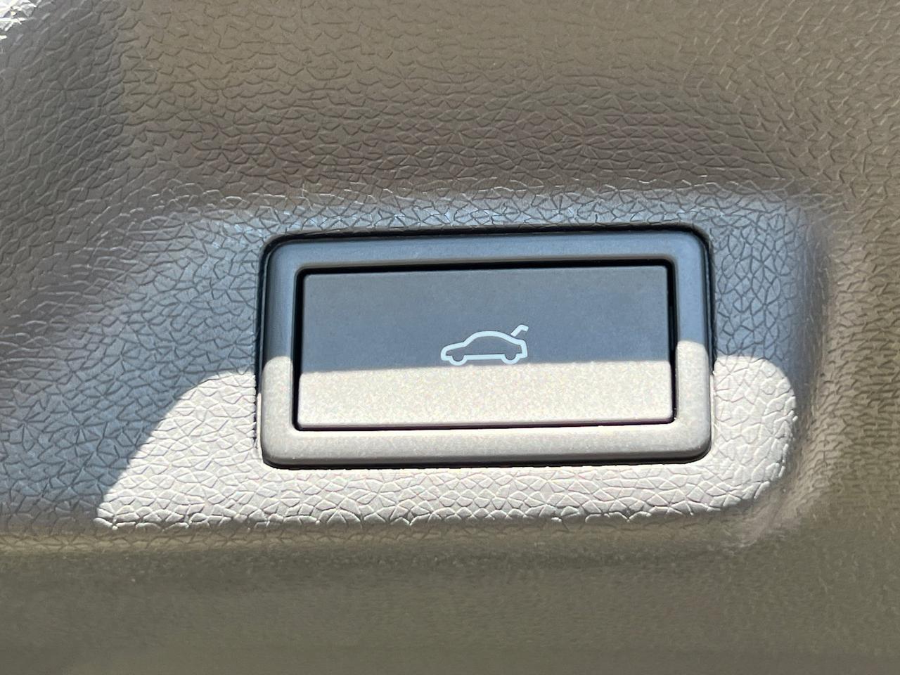 2025 Volkswagen ID. Buzz Pro S Plus Hagerstown MD