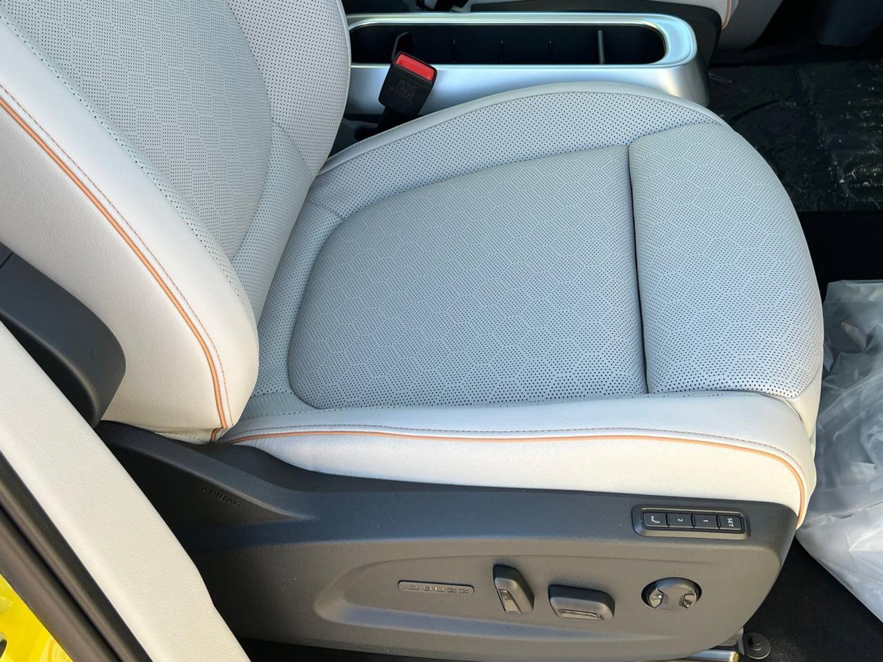 2025 Volkswagen ID. Buzz Pro S Plus Hagerstown MD