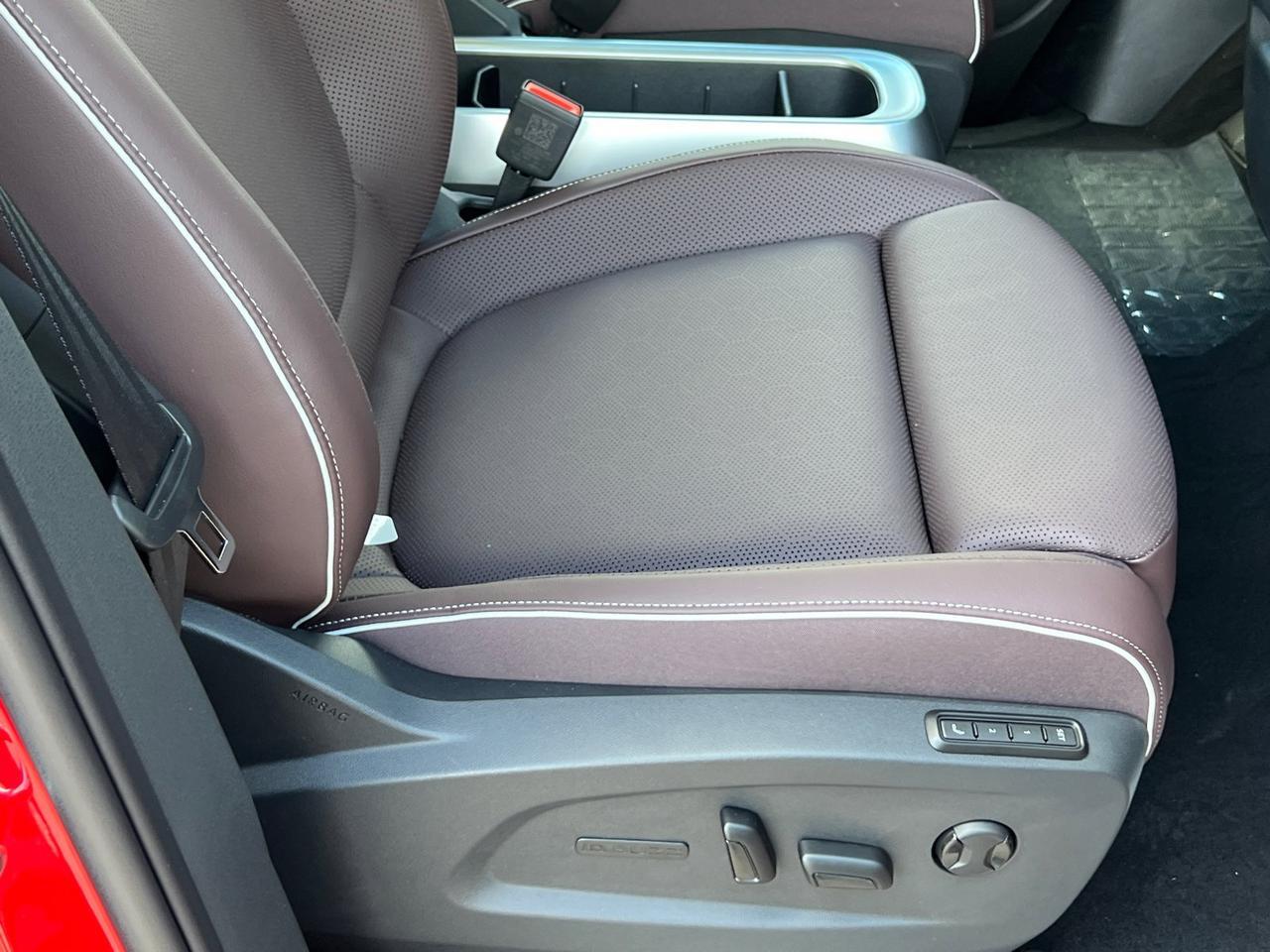 2025 Volkswagen ID. Buzz Pro S Plus Hagerstown MD