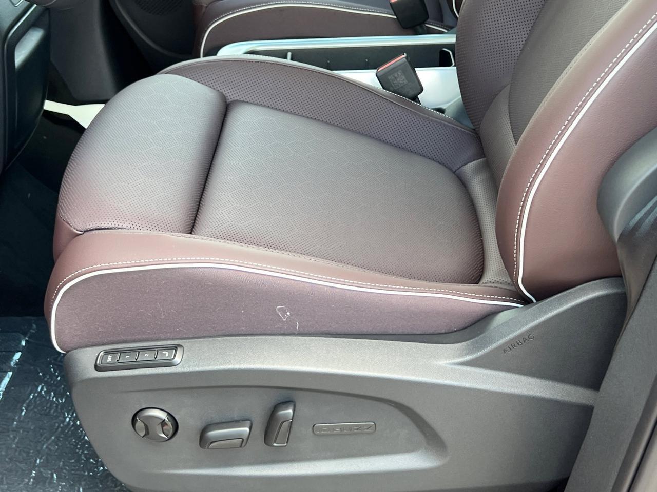 2025 Volkswagen ID. Buzz Pro S Plus Hagerstown MD