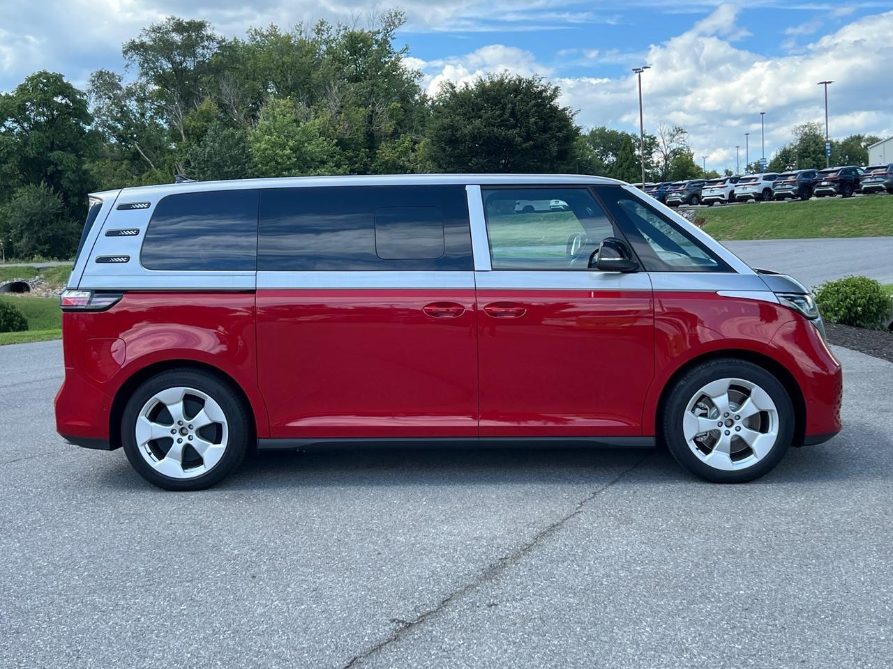 2025 Volkswagen ID. Buzz Pro S Plus Hagerstown MD