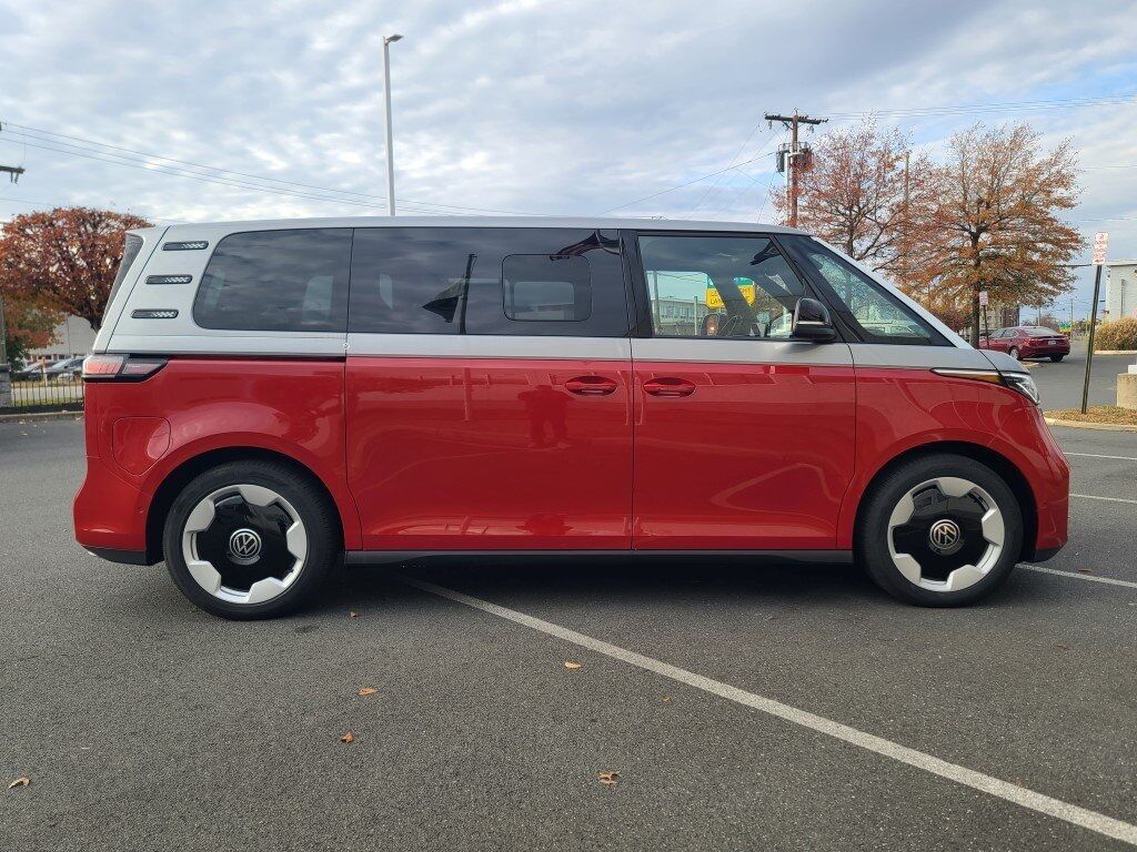 2025 Volkswagen ID. Buzz Pro S Plus Springfield VA
