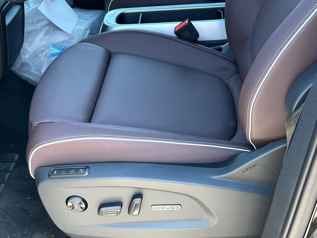 2025 Volkswagen ID. Buzz Pro S Hagerstown MD