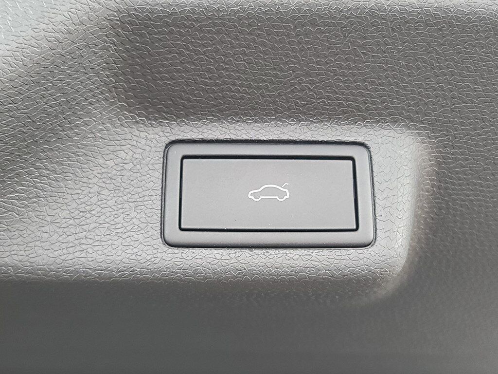 2025 Volkswagen ID. Buzz Springfield VA
