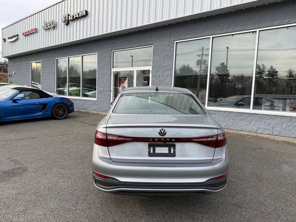 2025 Volkswagen Jetta 1.5T SE Orange MA