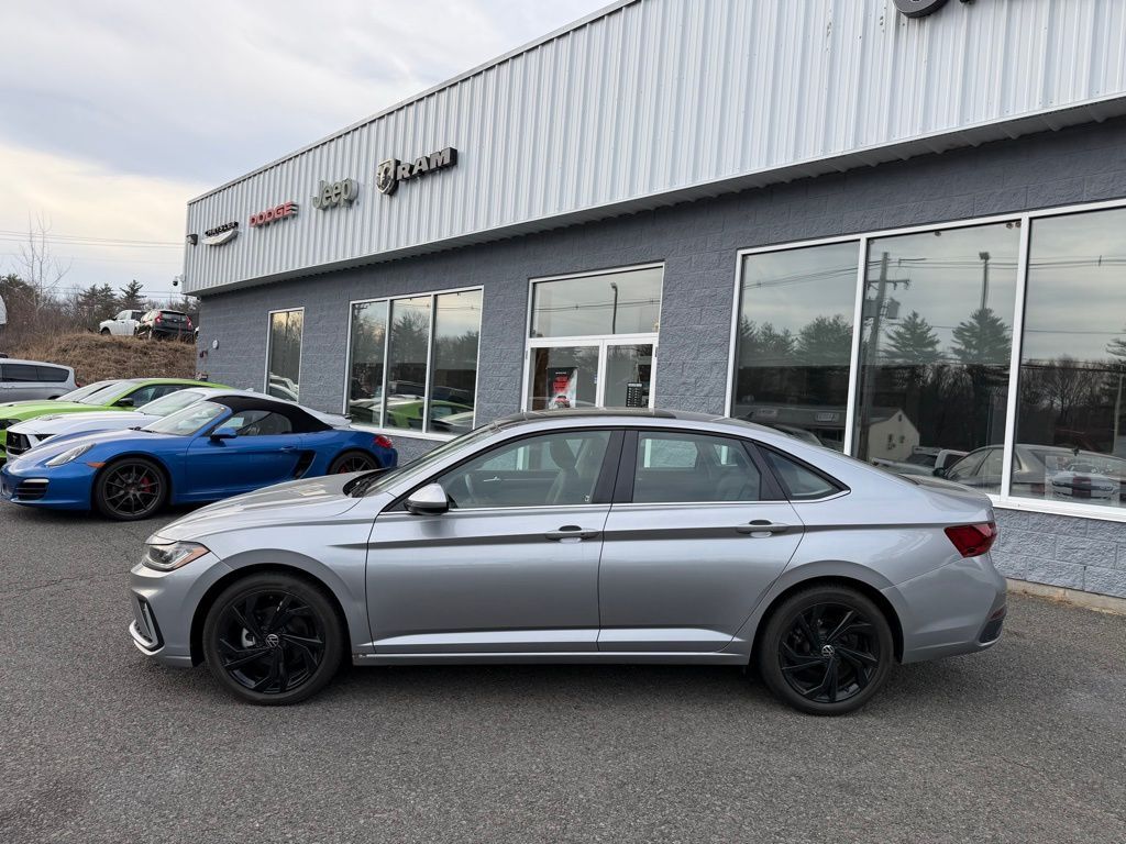 2025 Volkswagen Jetta 1.5T SE