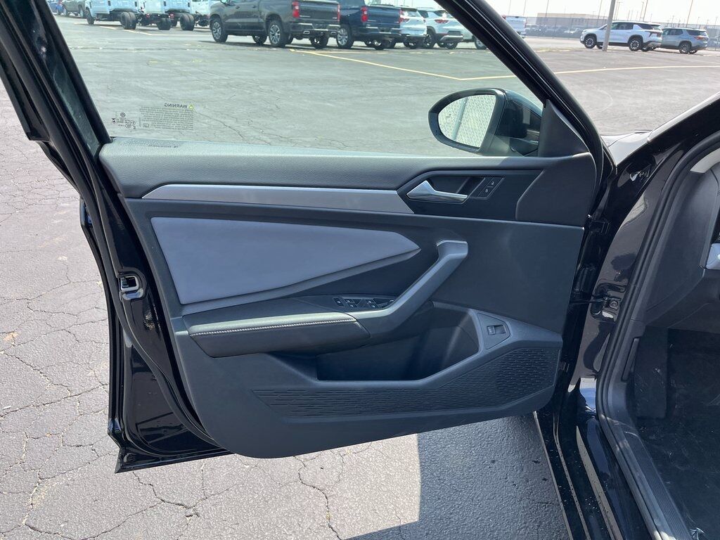 2025 Volkswagen Jetta 1.5T SE Green Bay WI