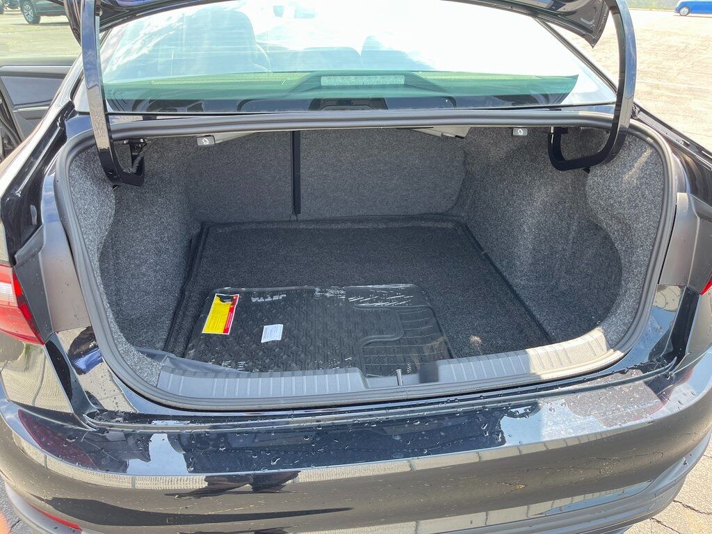 2025 Volkswagen Jetta 1.5T SE Green Bay WI