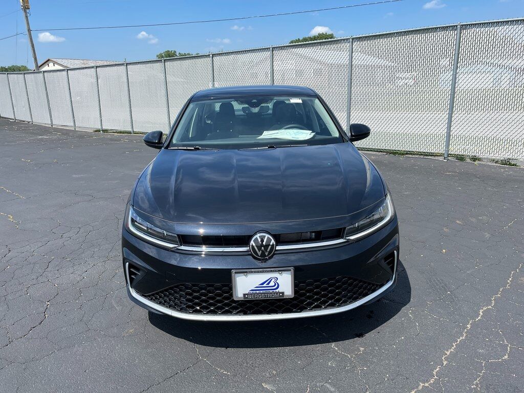 2025 Volkswagen Jetta 1.5T SE Green Bay WI
