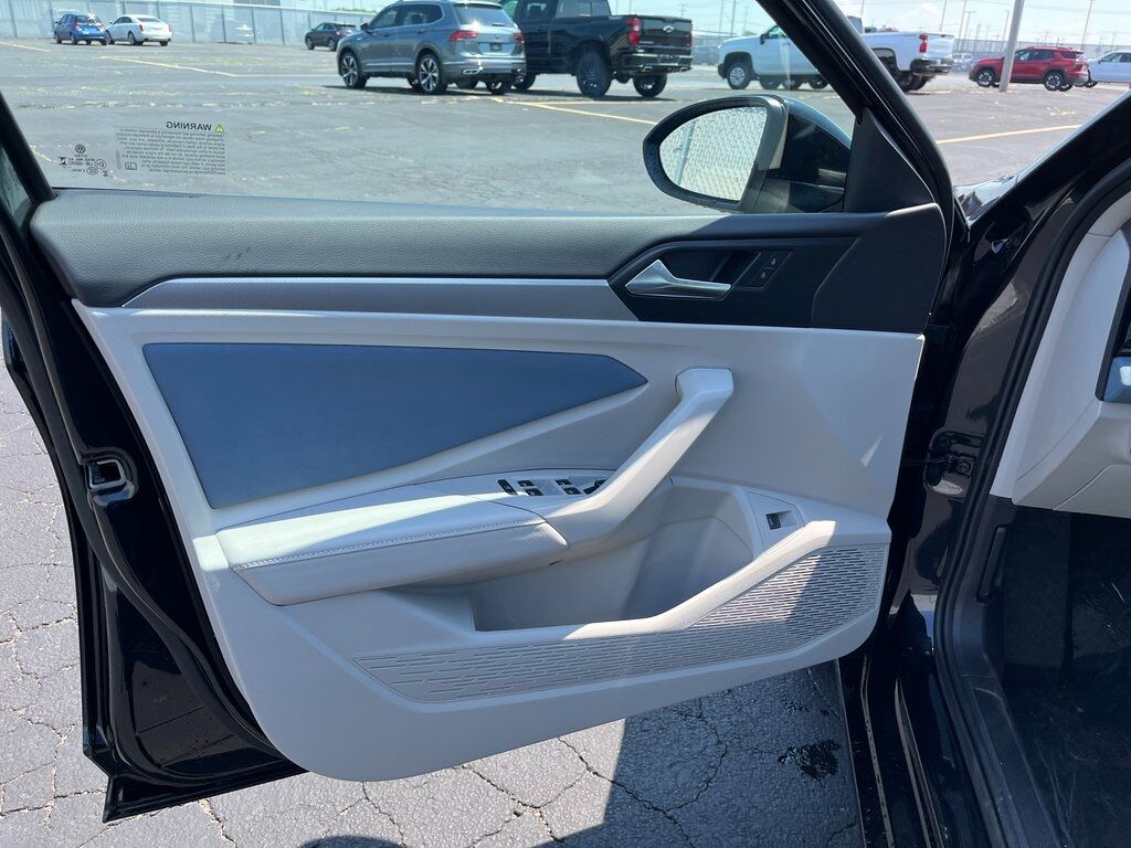 2025 Volkswagen Jetta 1.5T SE Green Bay WI