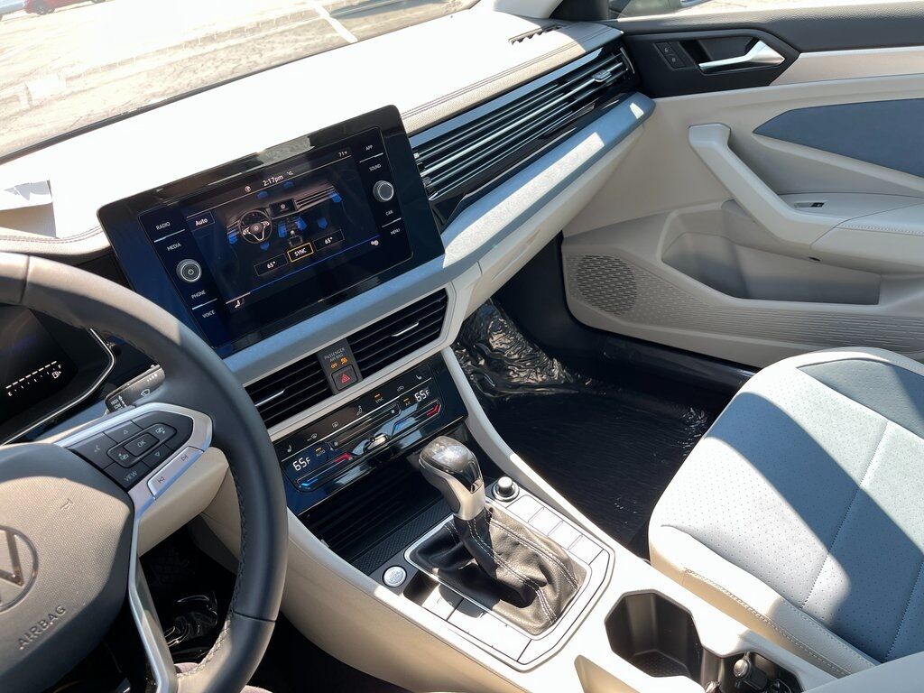 2025 Volkswagen Jetta 1.5T SE Green Bay WI