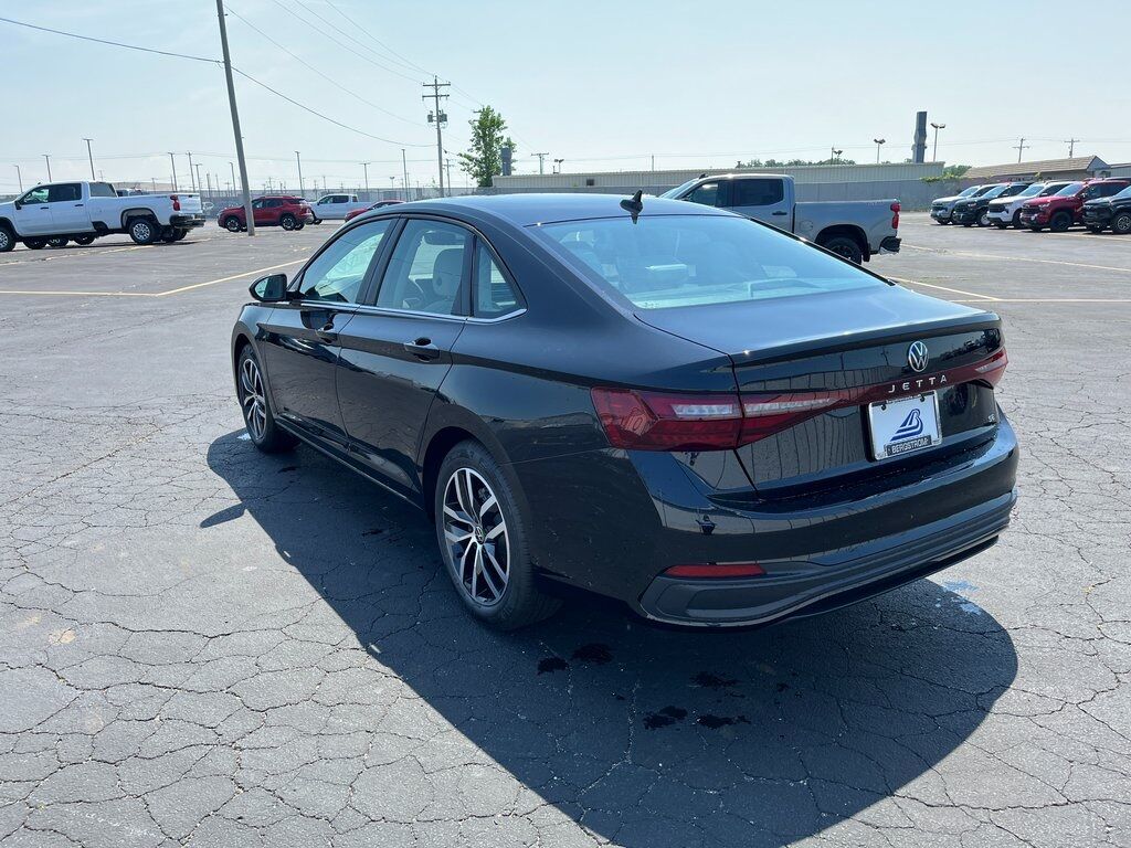 2025 Volkswagen Jetta 1.5T SE Green Bay WI