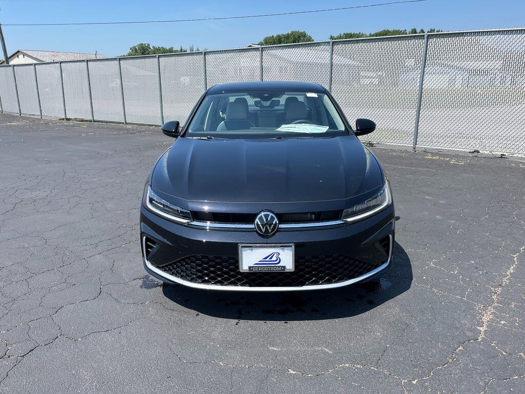 2025 Volkswagen Jetta 1.5T SE Green Bay WI