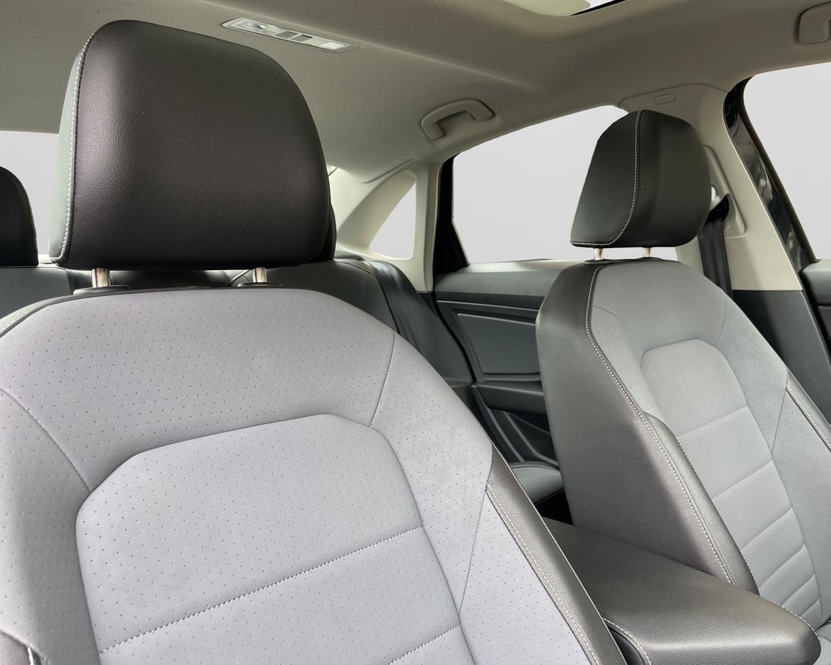 2025 Volkswagen Jetta 1.5T SE Sedan 4D Port Orchard WA