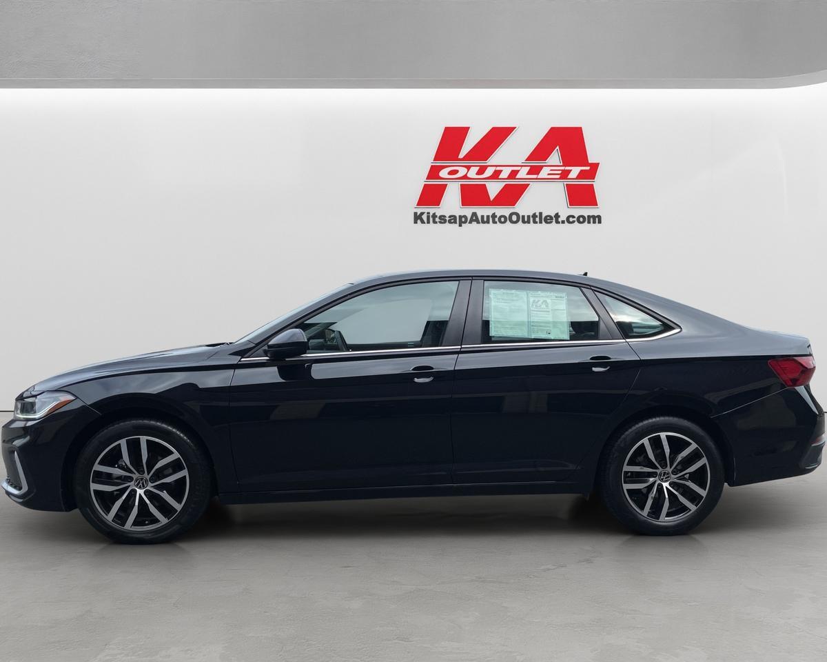 2025 Volkswagen Jetta 1.5T SE Sedan 4D Port Orchard WA