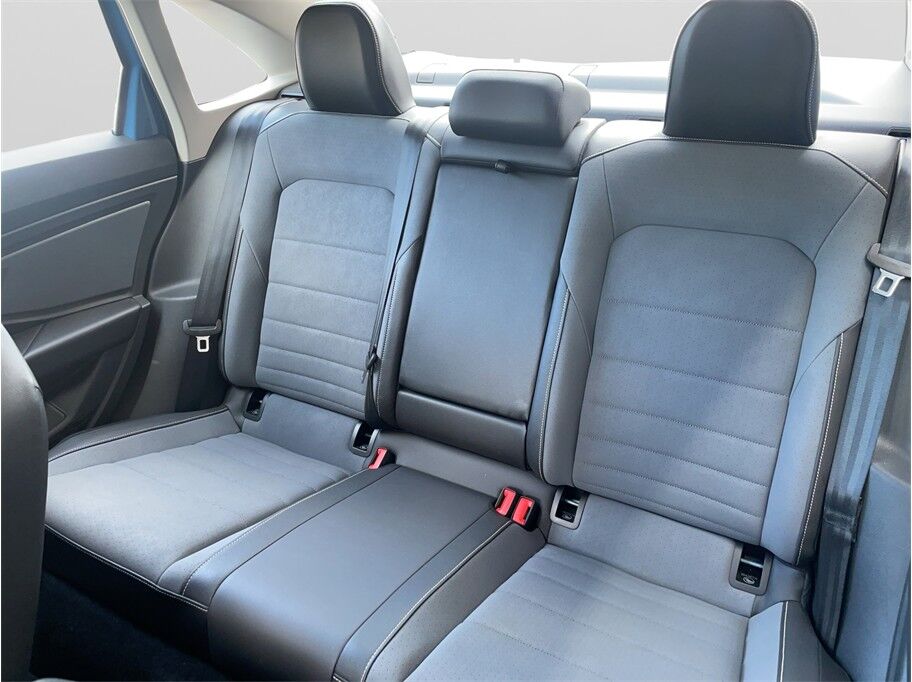2025 Volkswagen Jetta 1.5T SE Sedan 4D Port Orchard WA