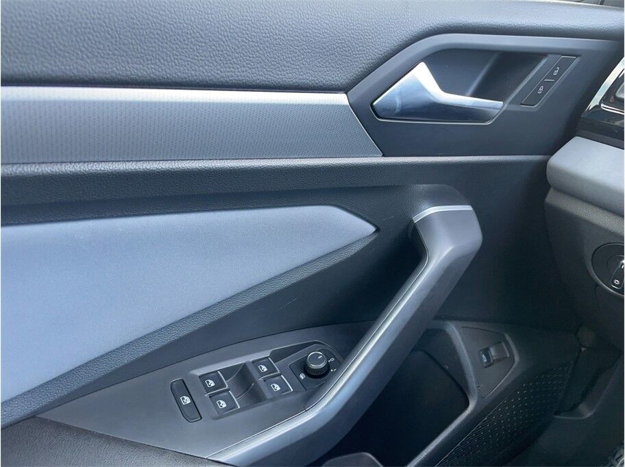 2025 Volkswagen Jetta 1.5T SE Sedan 4D Port Orchard WA