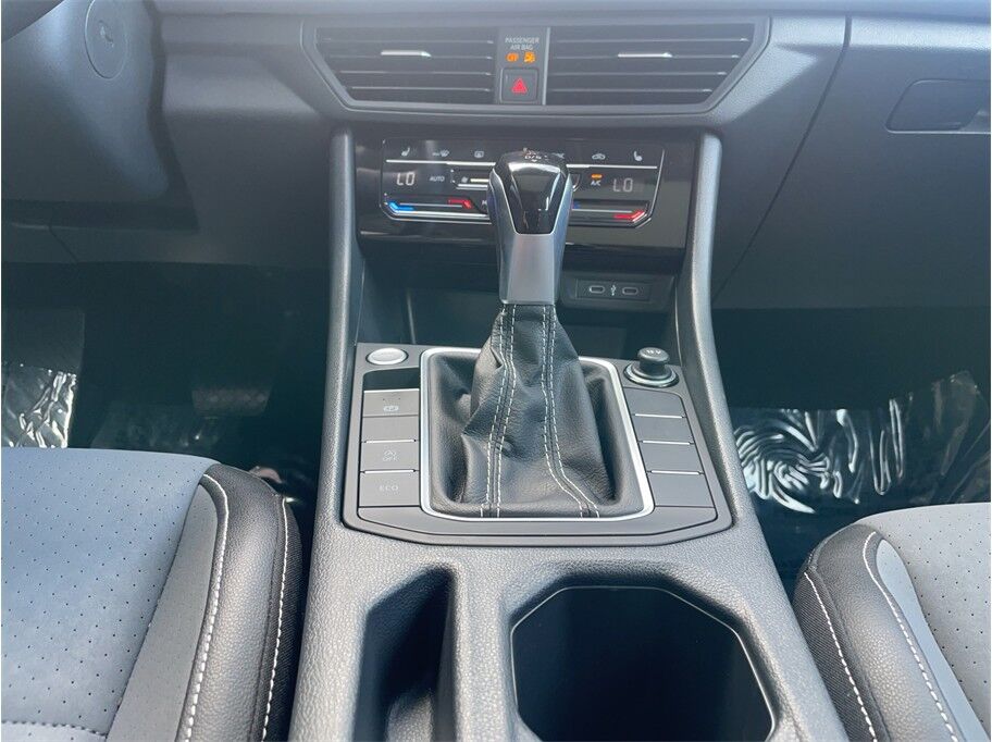2025 Volkswagen Jetta 1.5T SE Sedan 4D Port Orchard WA