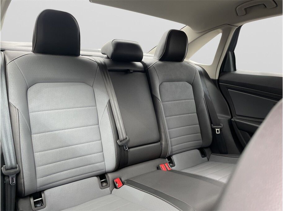 2025 Volkswagen Jetta 1.5T SE Sedan 4D Port Orchard WA