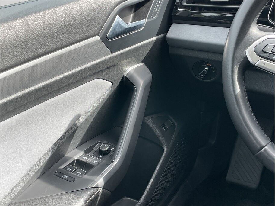 2025 Volkswagen Jetta 1.5T SE Sedan 4D Port Orchard WA