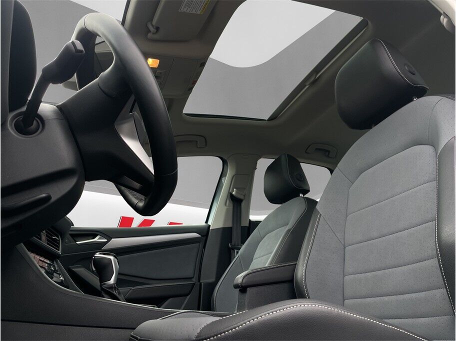 2025 Volkswagen Jetta 1.5T SE Sedan 4D Port Orchard WA
