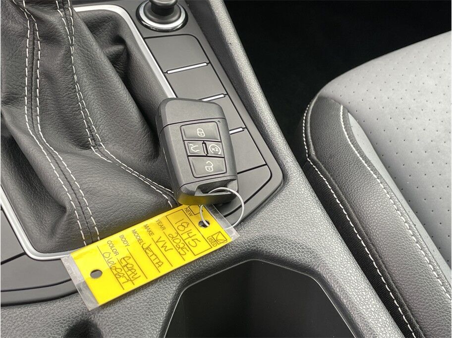 2025 Volkswagen Jetta 1.5T SE Sedan 4D Port Orchard WA