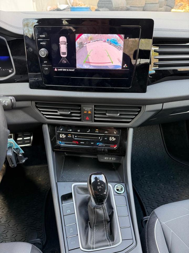 2025 Volkswagen Jetta 1.5T Sport Orange MA