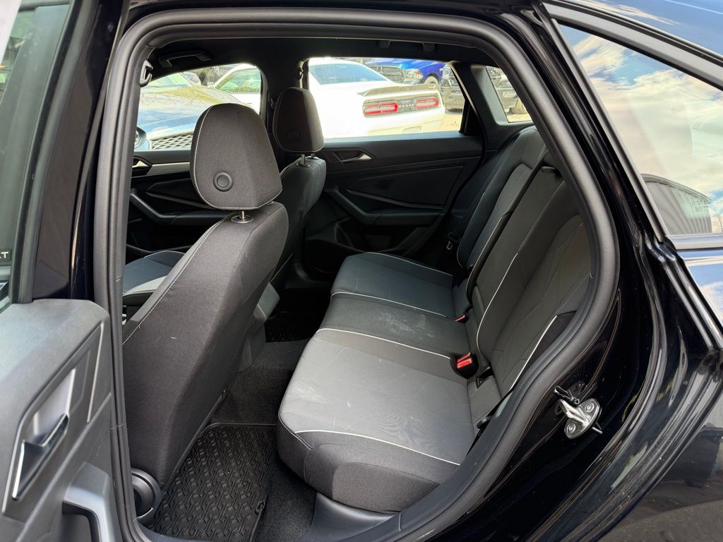 2025 Volkswagen Jetta 1.5T Sport Orange MA