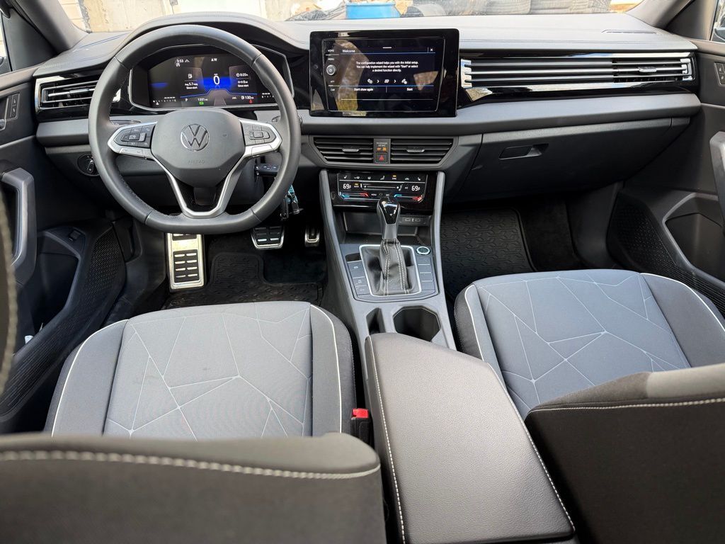 2025 Volkswagen Jetta 1.5T Sport Orange MA