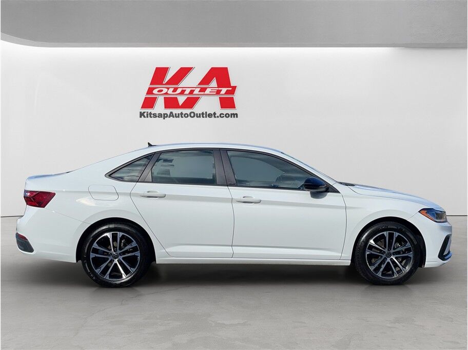 2025 Volkswagen Jetta 1.5T Sport Sedan 4D