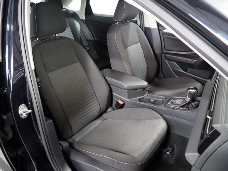 2025 Volkswagen Jetta S *ADAPTIVE CRUISE, BLIND SPOT & LANE DEPARTURE ALERT, COLLISION ALERT w/BRAKING, BACKUP-CAMERA, COLOR TOUCHSCREEN, ALLOY WHEELS, LED HEADLIGHTS, ANDROID & APPLE