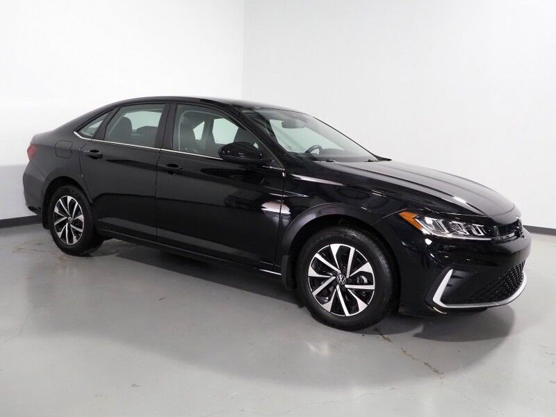 2025 Volkswagen Jetta S *ADAPTIVE CRUISE, BLIND SPOT & LANE DEPARTURE ALERT, COLLISION ALERT w/BRAKING, BACKUP-CAMERA, COLOR TOUCHSCREEN, ALLOY WHEELS, LED HEADLIGHTS, ANDROID & APPLE