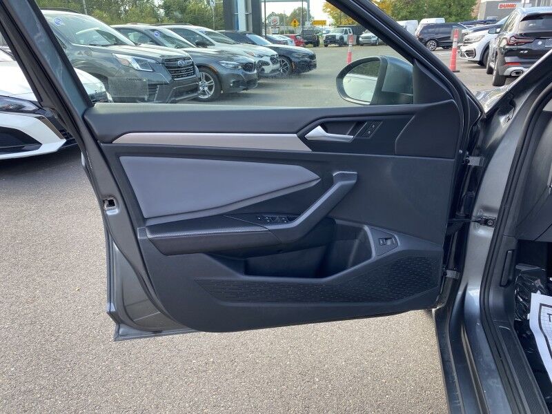 2025 Volkswagen Jetta SE Bristol  PA